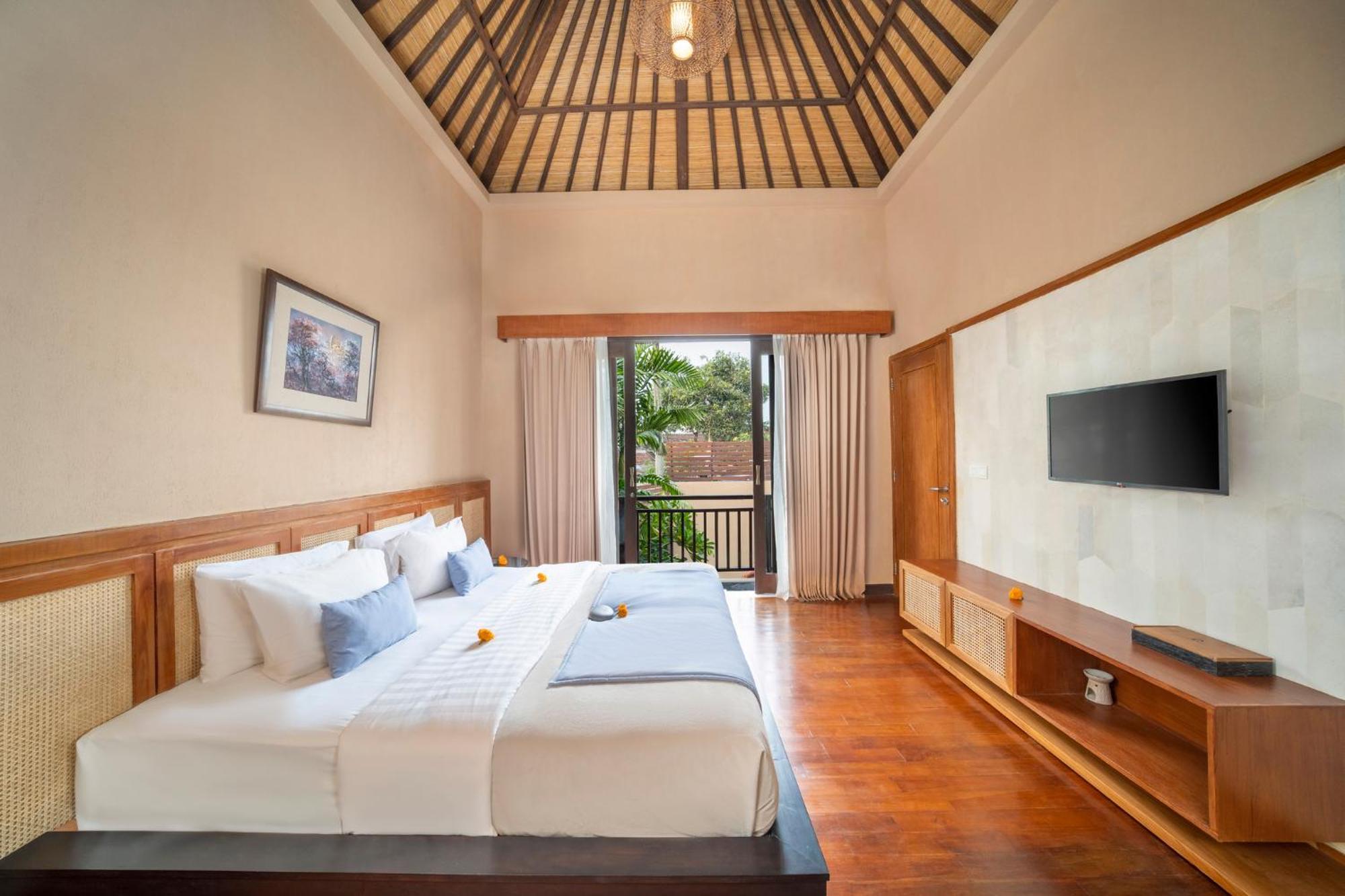 Canggu Circle Villa By Ini Vie Hospitality Экстерьер фото