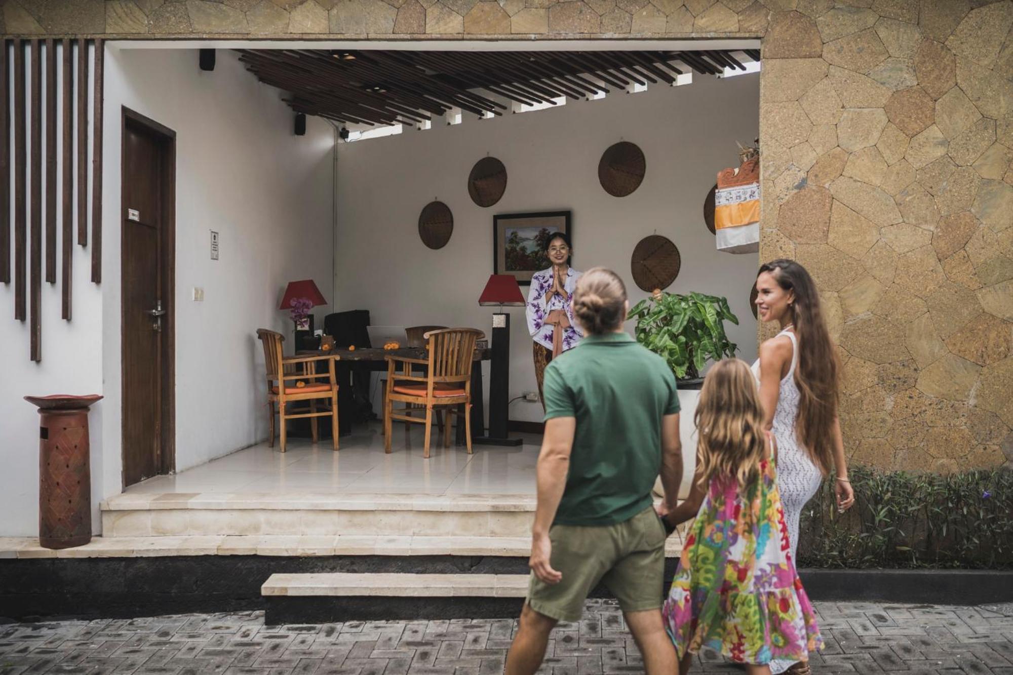 Canggu Circle Villa By Ini Vie Hospitality Экстерьер фото