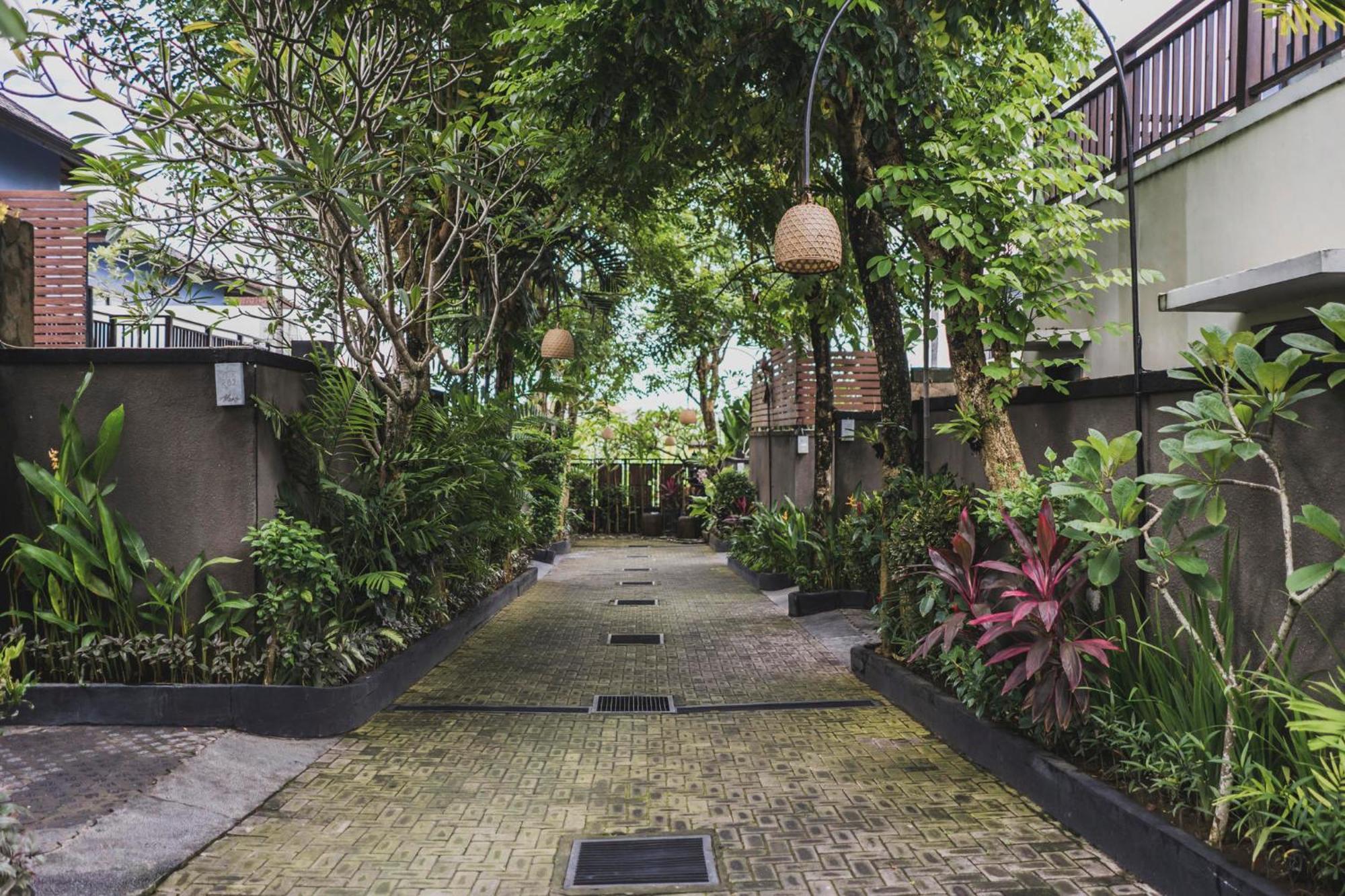 Canggu Circle Villa By Ini Vie Hospitality Экстерьер фото